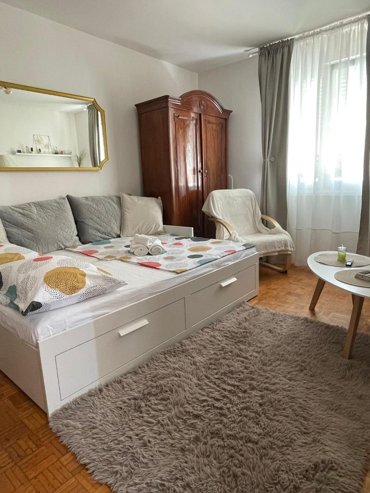 Studio Apartman Providenca Spalato Esterno foto